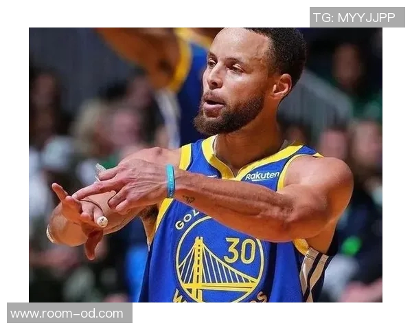 库里质疑裁判判罚程序称从未见过如此先延迟再吹犯规的情况 库里质疑裁判判罚程序称从未见过如此先延迟再吹犯规的情况